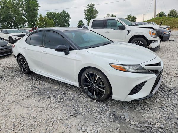 2018 TOYOTA CAMRY XSE
