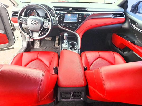 2018 TOYOTA CAMRY XSE