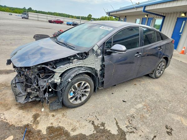 2020 TOYOTA PRIUS