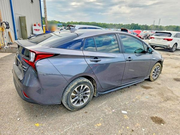 2020 TOYOTA PRIUS