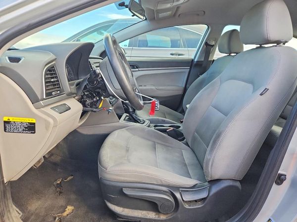 2017 HYUNDAI ELANTRA SE Base