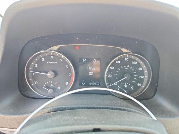 2017 HYUNDAI ELANTRA SE Base