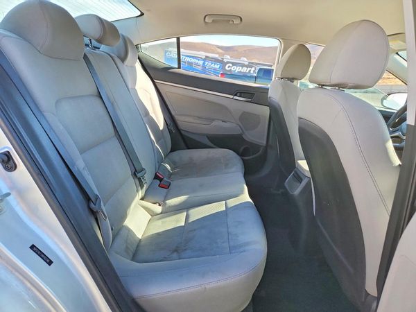2017 HYUNDAI ELANTRA SE Base