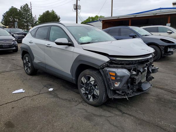 2024 HYUNDAI KONA SE