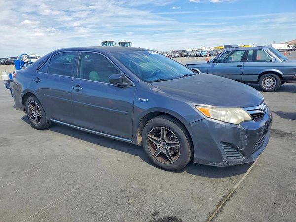2012 TOYOTA CAMRY SOLA Hybrid