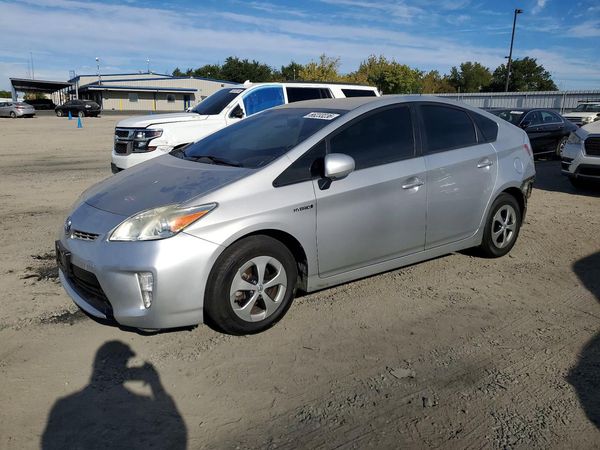2013 TOYOTA PRIUS