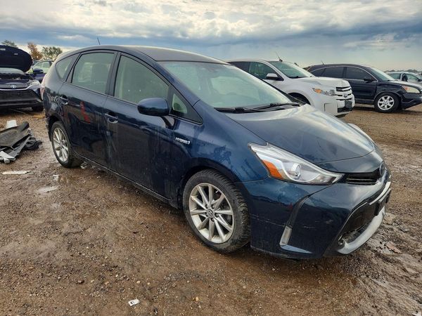 2017 TOYOTA PRIUS — Passenger 3/4