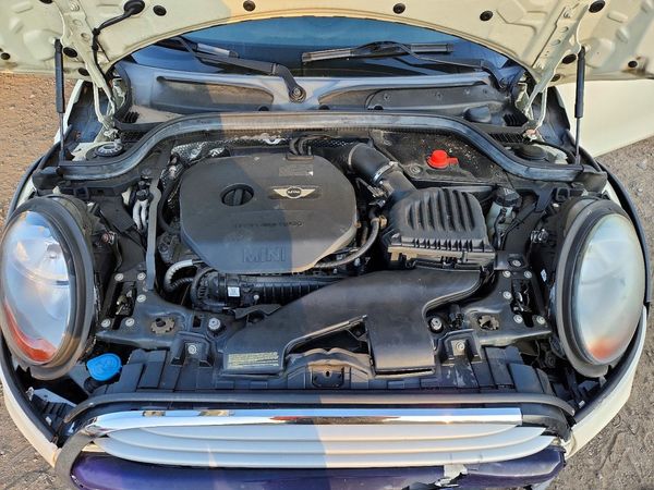2015 MINI COOPER