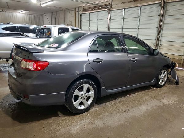 2013 TOYOTA COROLLA