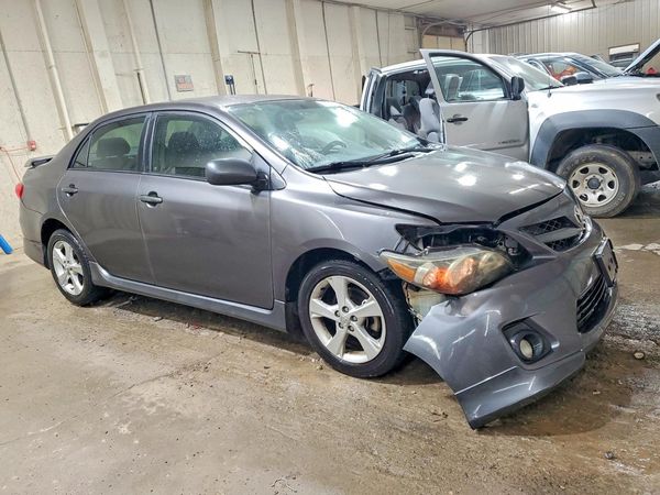 2013 TOYOTA COROLLA