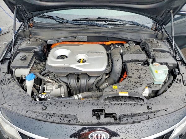 2020 KIA OPTIMA HEV EX — Engine bay