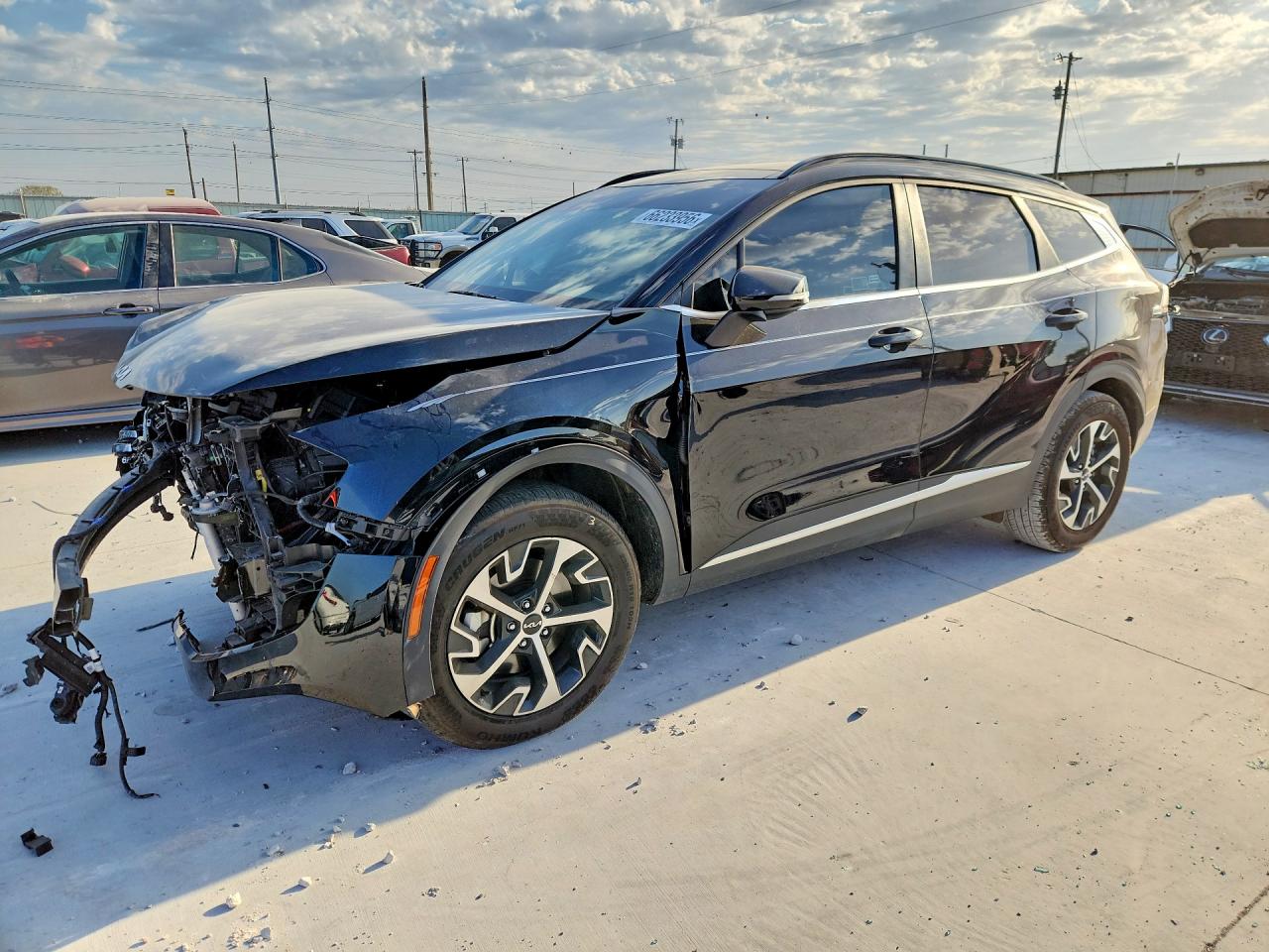 2025 KIA SPORTAGE EX — Front 3/4