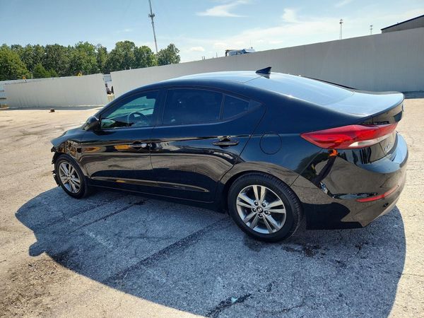 2017 HYUNDAI ELANTRA