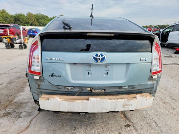 2014 TOYOTA PRIUS