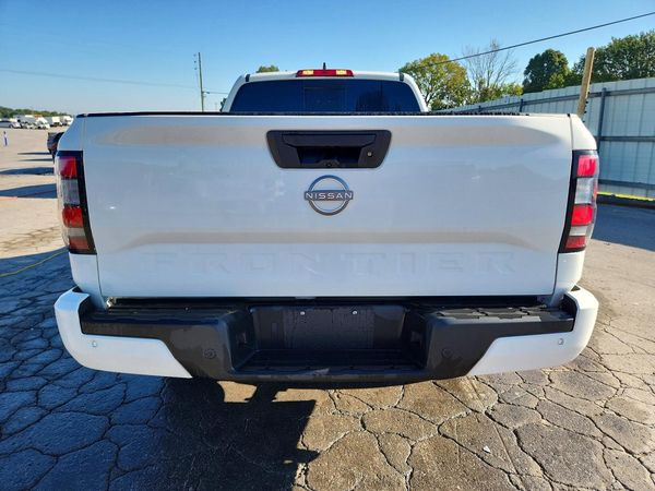 2025 NISSAN FRONTIER