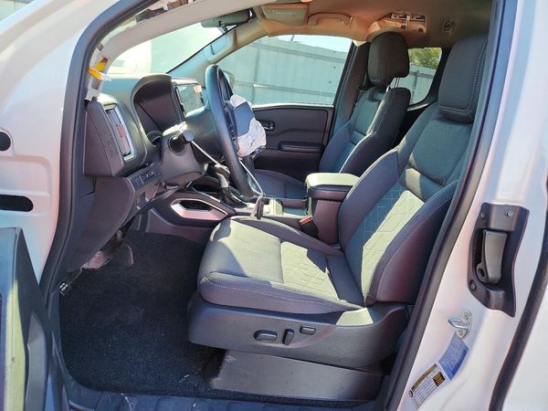 2025 NISSAN FRONTIER