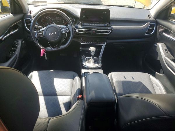 2022 KIA SELTOS SX, SX Sunroof Pkg