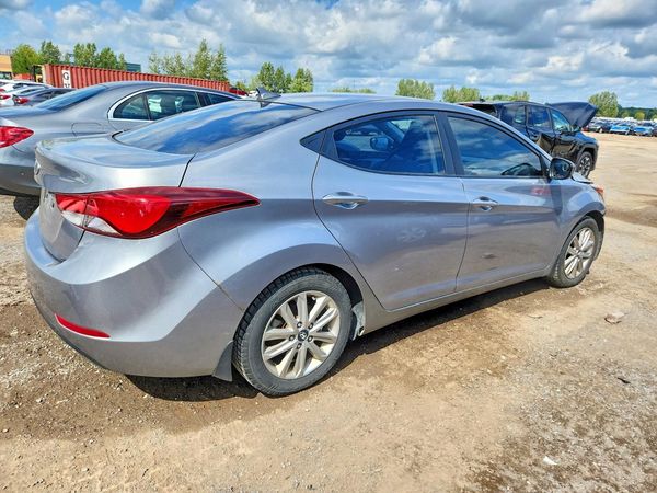2015 HYUNDAI ELANTRA GLS(Middle)