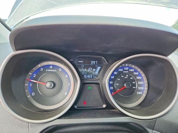 2015 HYUNDAI ELANTRA GLS(Middle)