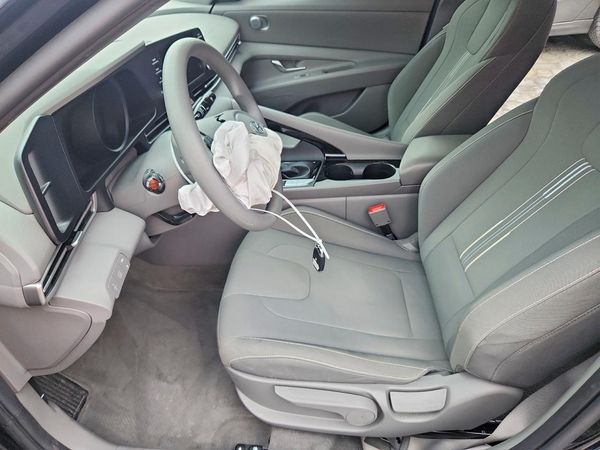 2021 HYUNDAI ELANTRA Blue