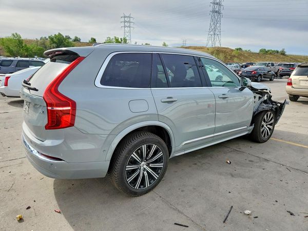 2024 VOLVO XC90