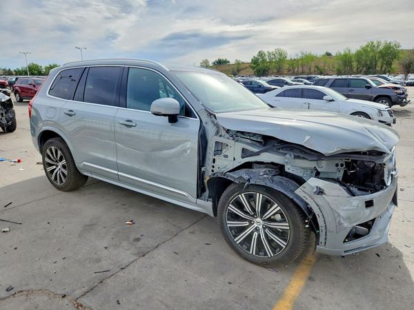 2024 VOLVO XC90