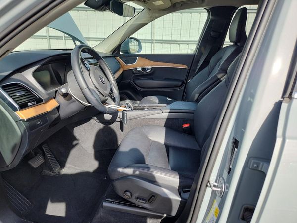 2024 VOLVO XC90