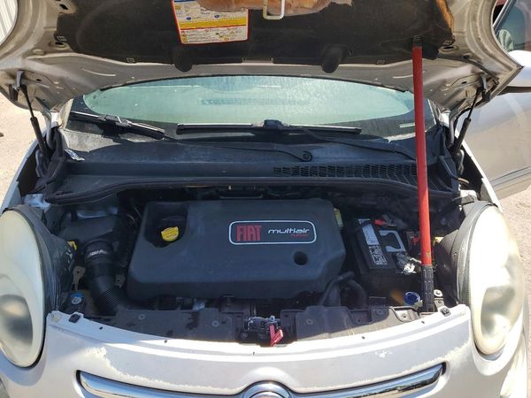 2015 FIAT 500 EASY(US), SPORT (CAN) — Engine bay
