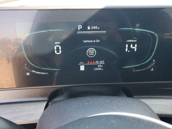 2025 KIA SPORTAGE X-LINE