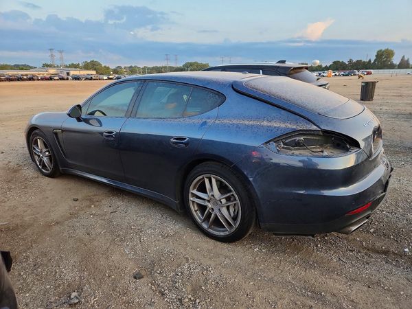 2015 PORSCHE PANAMERA