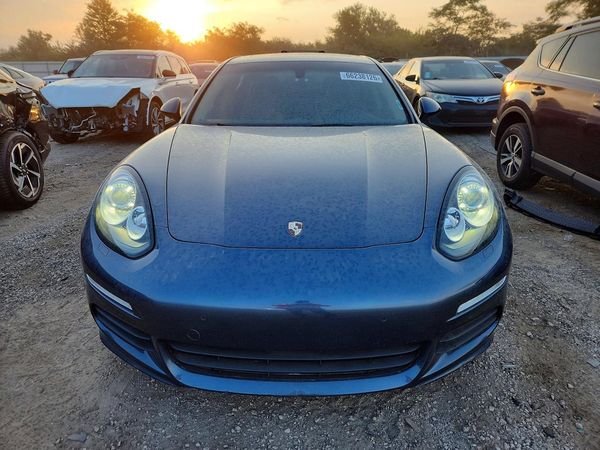 2015 PORSCHE PANAMERA