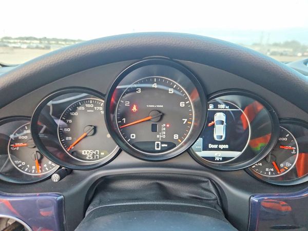 2015 PORSCHE PANAMERA