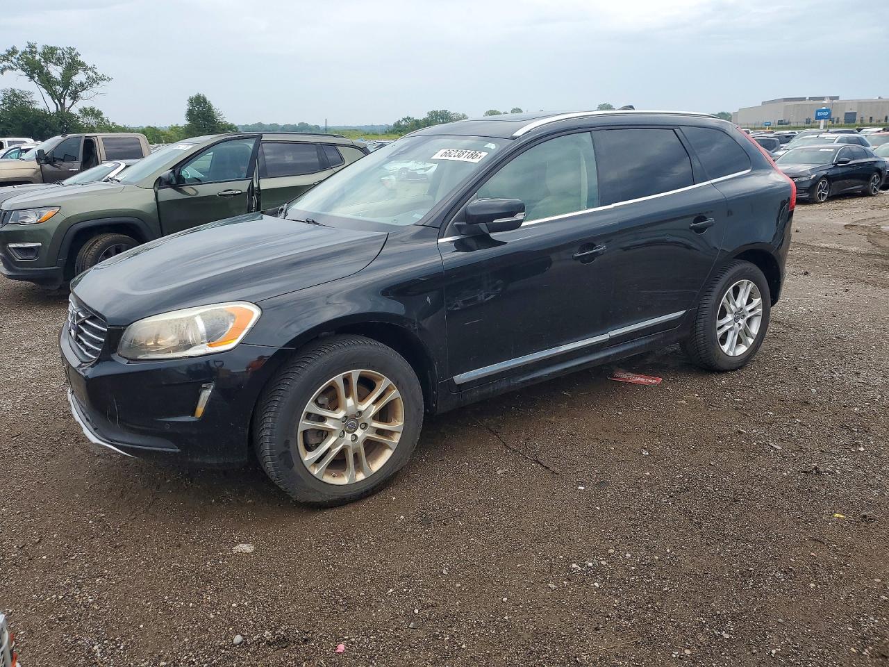 2015 VOLVO XC60 Premier (non R design)