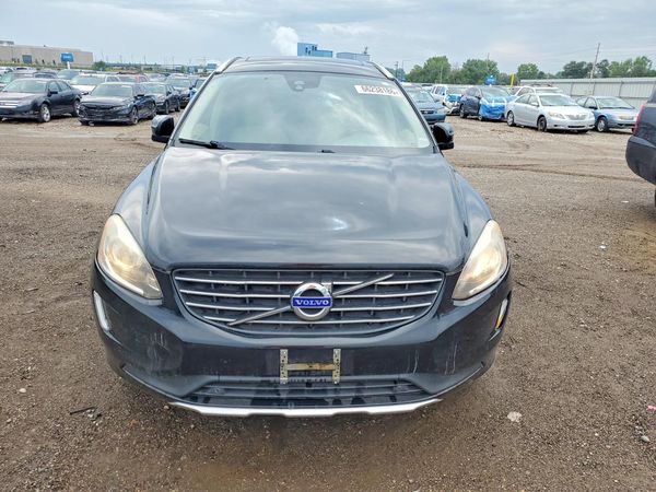 2015 VOLVO XC60 Premier (non R design)