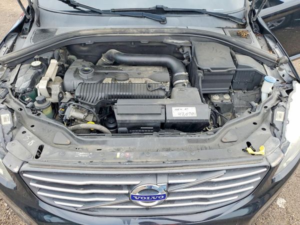 2015 VOLVO XC60 Premier (non R design)