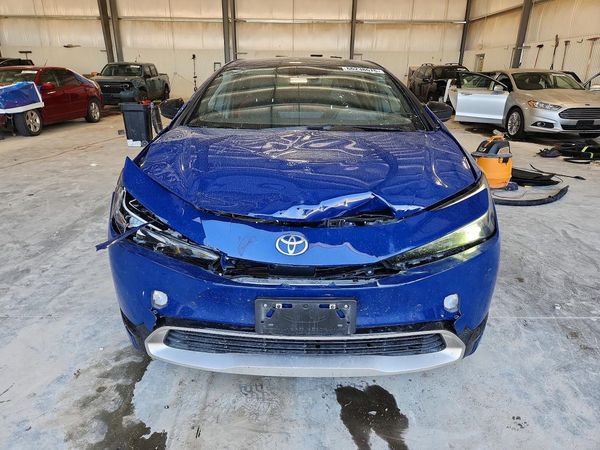 2025 TOYOTA PRIUS