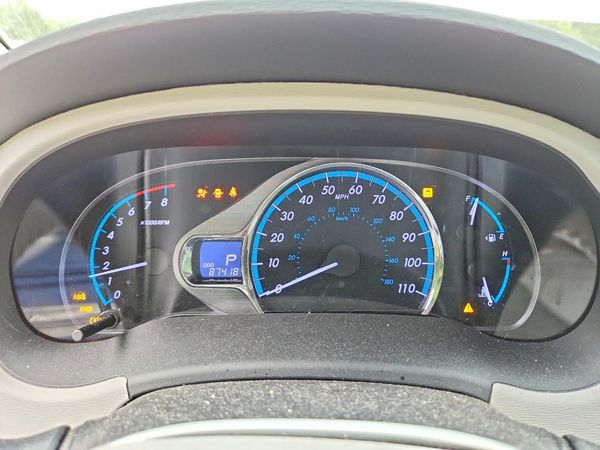 2012 TOYOTA SIENNA