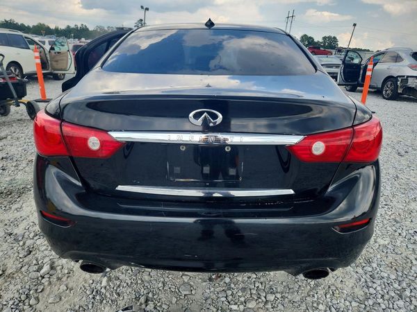 2015 INFINITI Q50