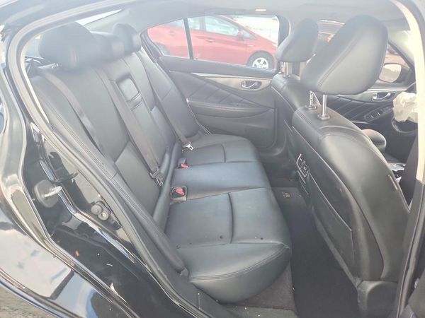 2015 INFINITI Q50