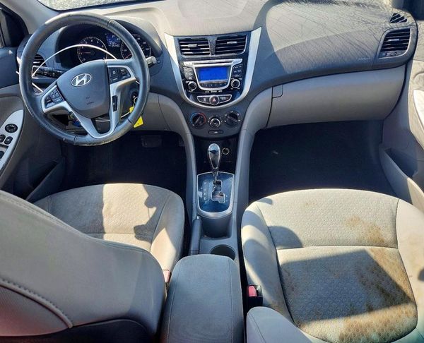 2012 HYUNDAI ACCENT GLS (Middle grade)