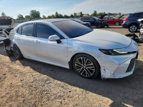 2025 TOYOTA CAMRY