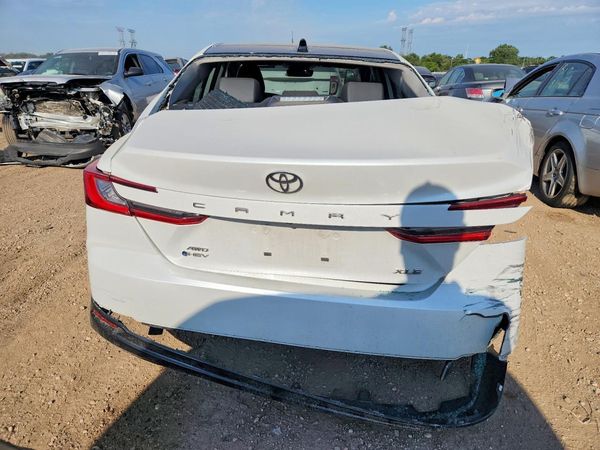 2025 TOYOTA CAMRY