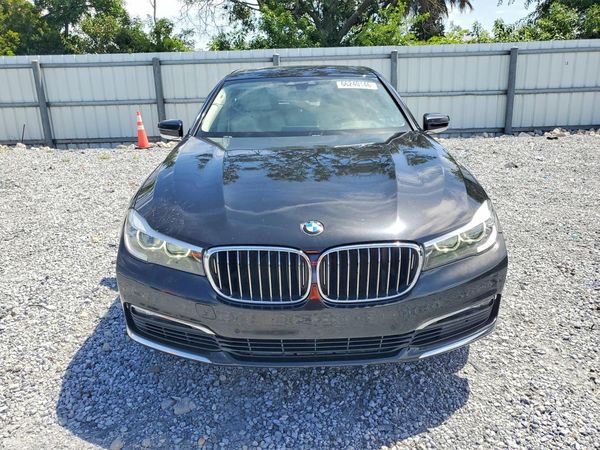2018 BMW 740