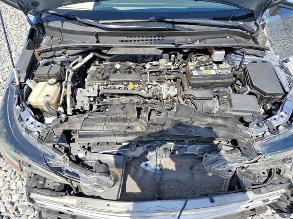 2020 TOYOTA COROLLA SE, CVT — Engine bay