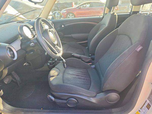 2014 MINI COOPER