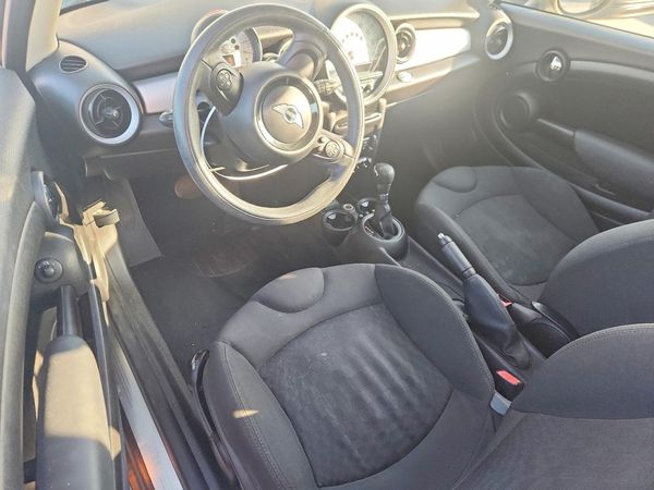 2014 MINI COOPER