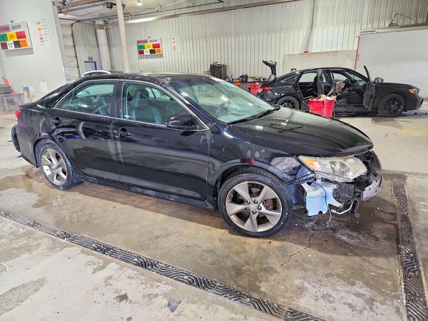 2012 TOYOTA CAMRY