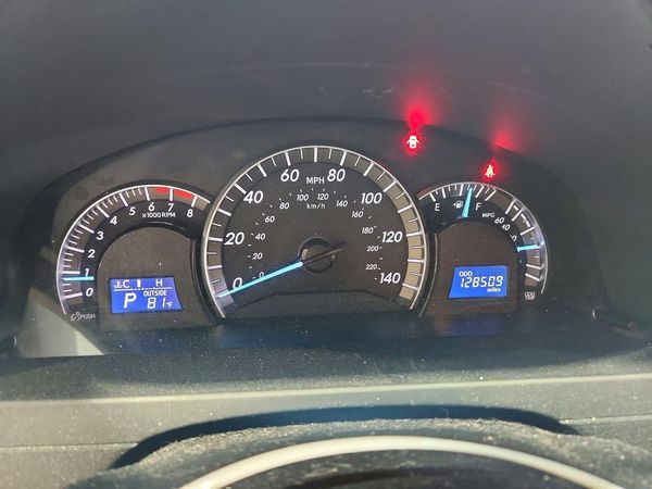2012 TOYOTA CAMRY