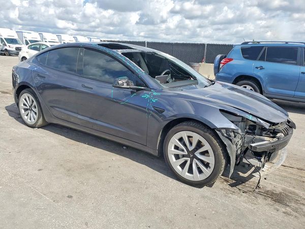 2022 TESLA MODEL 3 — Passenger 3/4