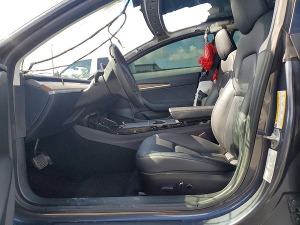 2022 TESLA MODEL 3 — DENT